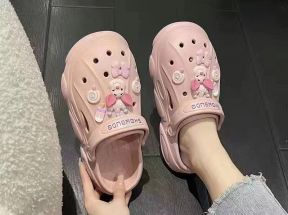 K卡通巴斯光年厚底洞洞鞋女夏季可爱DIY包头两穿沙滩pvc踩屎感拖_靓 姿 坊_女装/女士精品