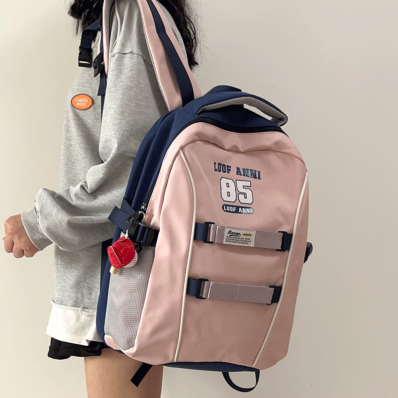【店铺券】美式复古大容量双肩包旅行背包 古着书包女大学生2023新款美式复古大容量双肩包男高中生旅行背包_SJHSJH16黑牛奶潮酷包袋_箱包皮具/热销女包/男包 箱包皮具_热销女包_男包