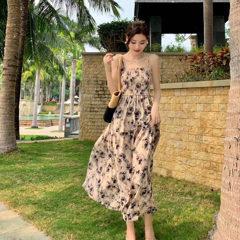 仙女甜美显瘦气质碎花连衣裙 TD2023新款甜美粉色方领木耳边小飞袖抽褶收腰显瘦连衣裙_小懒猫美衣8号店_女装/女士精品 女装_女士精品