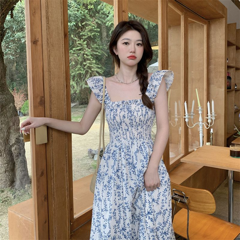 仙女甜美显瘦气质碎花连衣裙 TD2023新款甜美粉色方领木耳边小飞袖抽褶收腰显瘦连衣裙_小懒猫美衣8号店_女装/女士精品 女装_女士精品